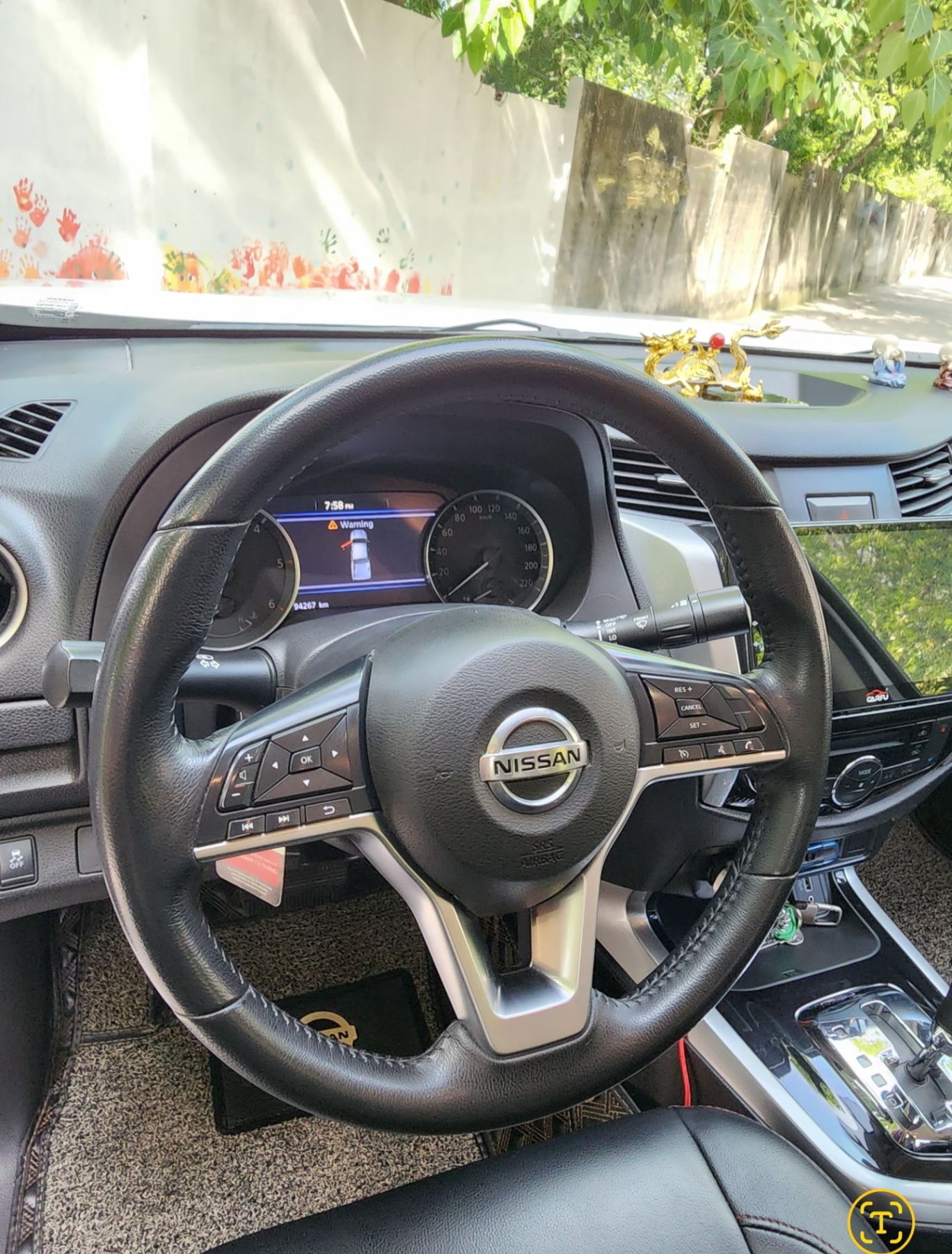 Nissan Navara VE 2.5 AT 2WD 2021 - Nội thất 1