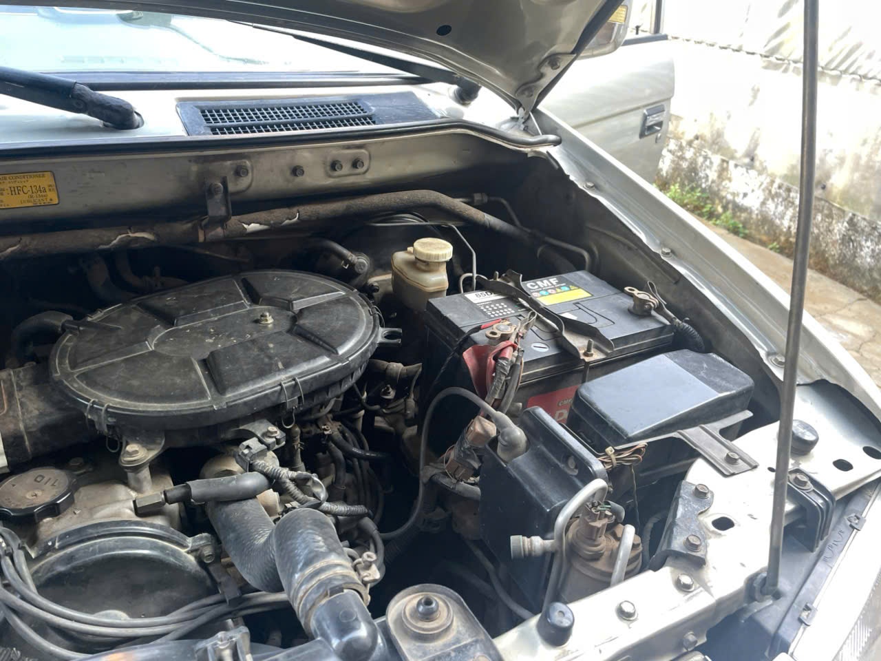 Mitsubishi Jolie SS 2002 - Khoang động cơ 1