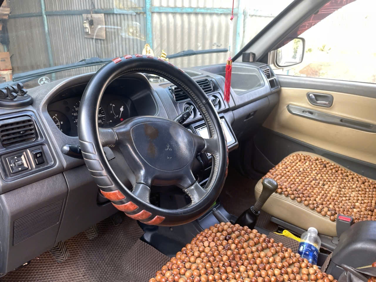 Mitsubishi Jolie SS 2002 - Nội thất 2