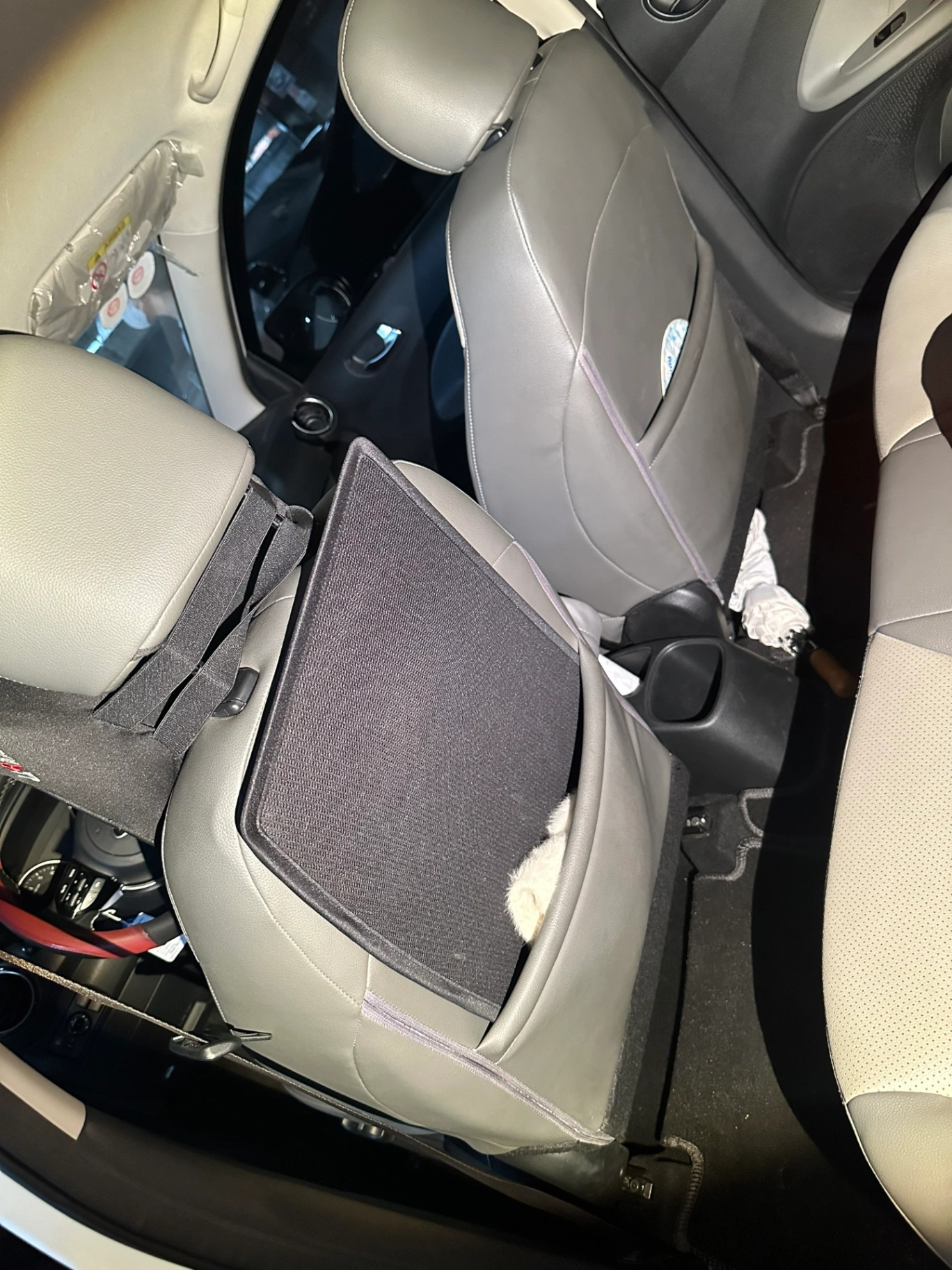 Kia Soluto 1.4 MT Deluxe 2020 - Nội thất 8