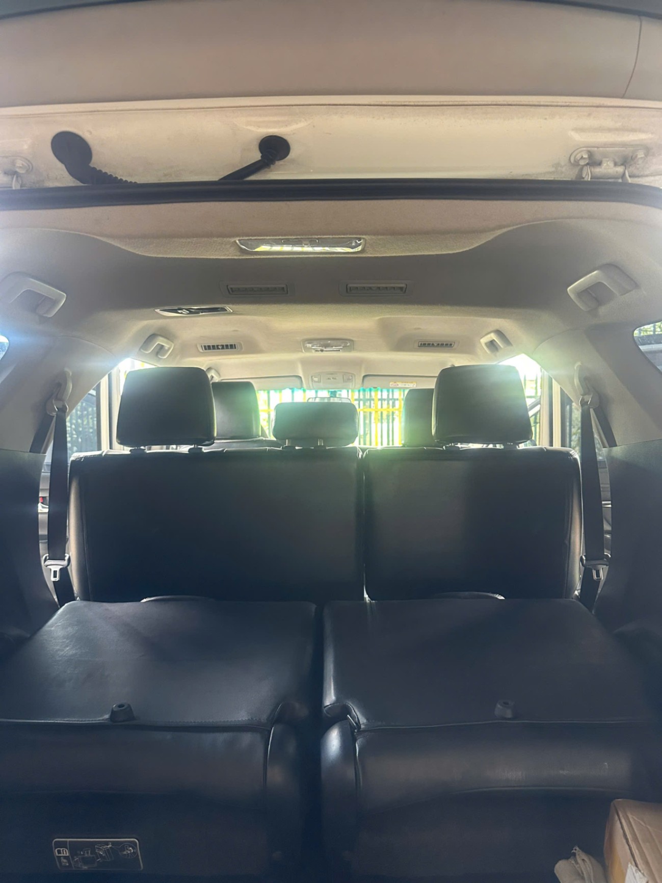 Toyota Fortuner 2.4L 4x2 MT 2022 - Nội thất 3