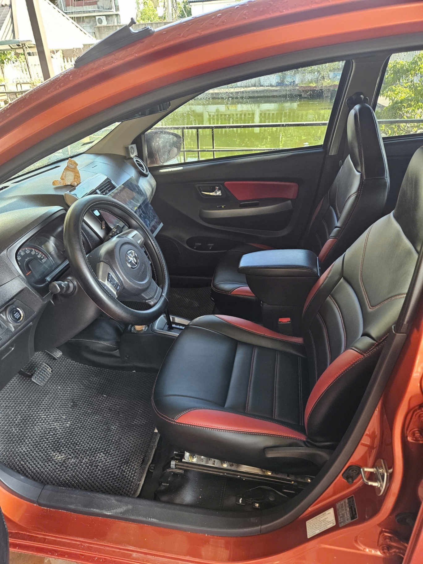 Toyota Wigo 1.2 AT 2021 - Nội thất 2