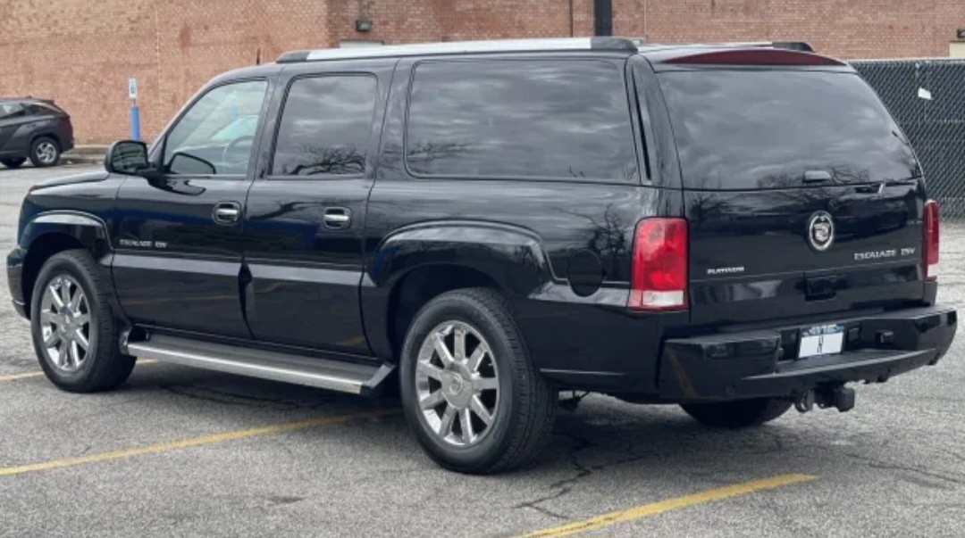 Cadillac Escalade . 2005 - Ngoại thất 1