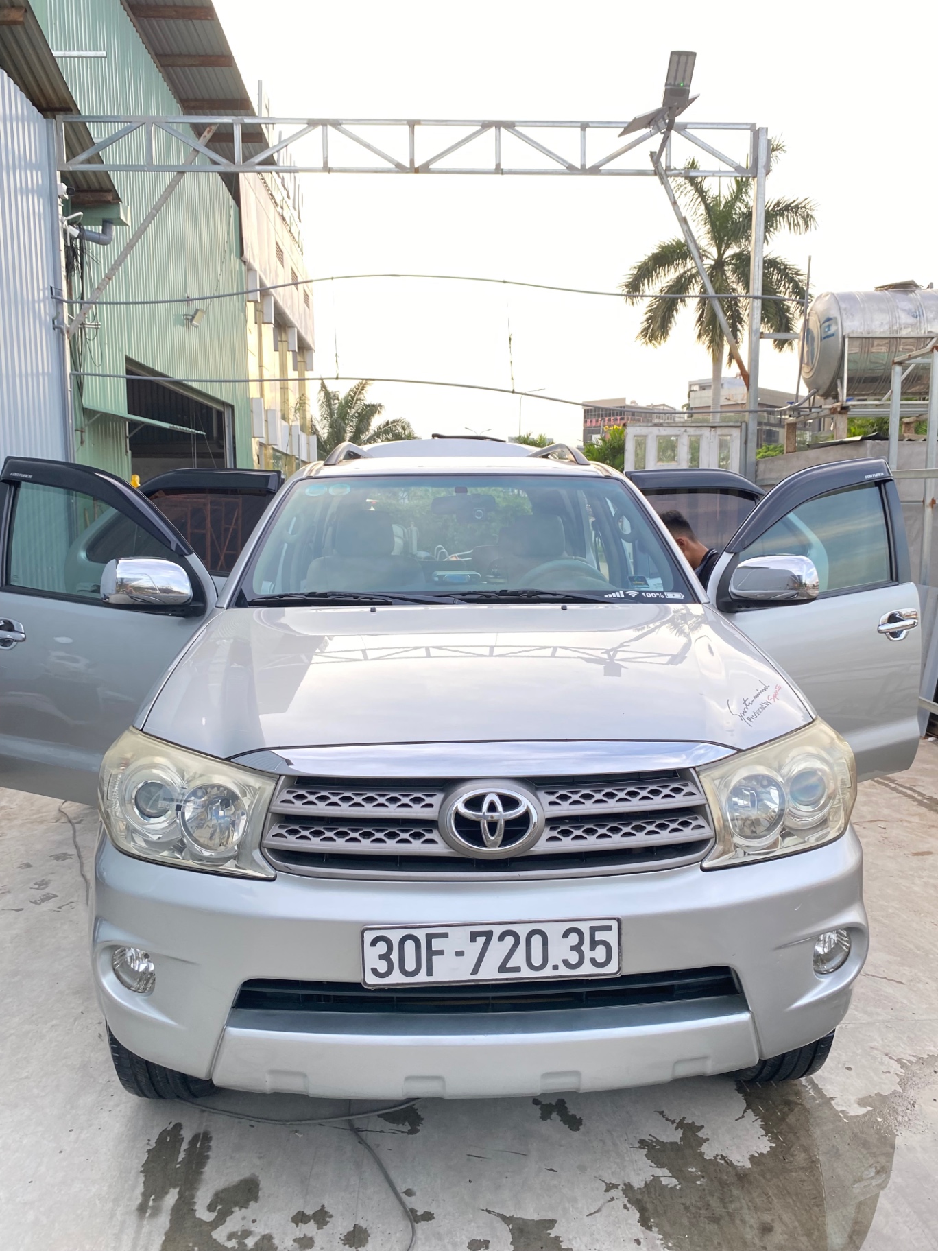 Toyota Fortuner 2.7V 4x4 AT 2010