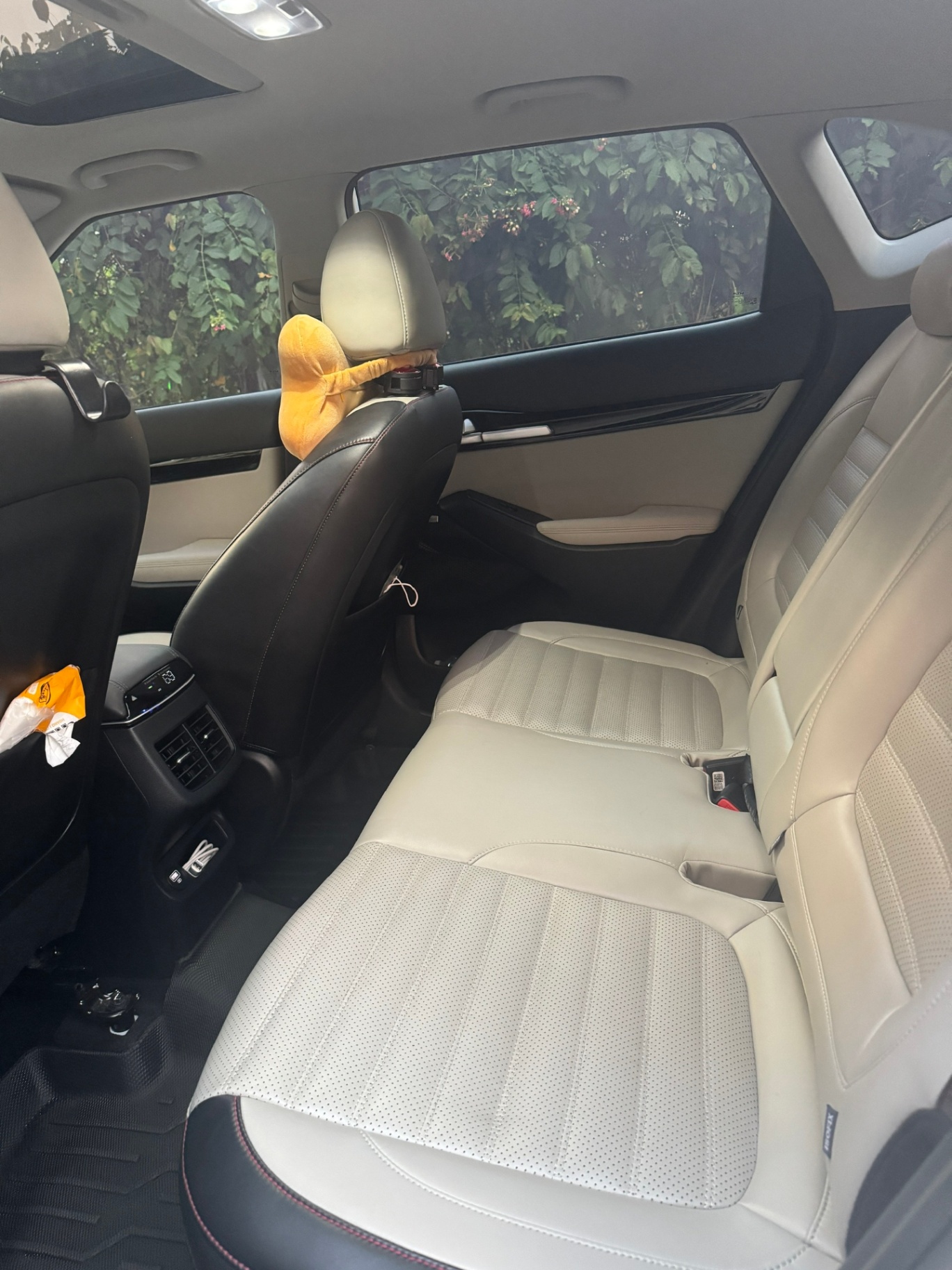 Kia Seltos Premium 1.4 AT 2022 - Nội thất 4