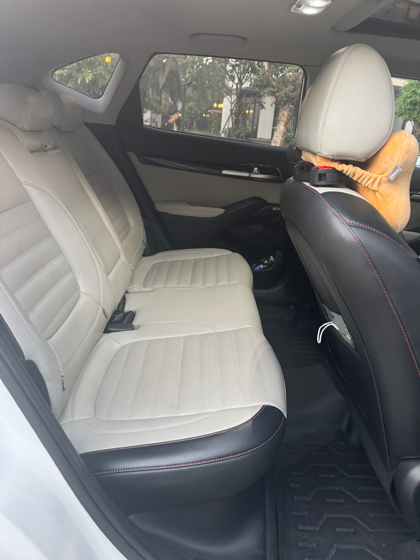 Kia Seltos Premium 1.4 AT 2022 - Nội thất 8