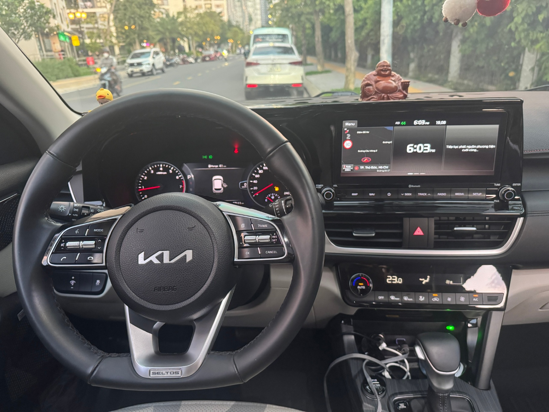 Kia Seltos Premium 1.4 AT 2022 - Nội thất 9