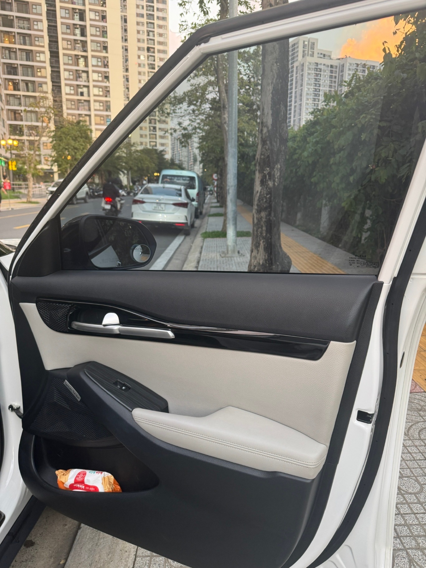 Kia Seltos Premium 1.4 AT 2022 - Nội thất 12