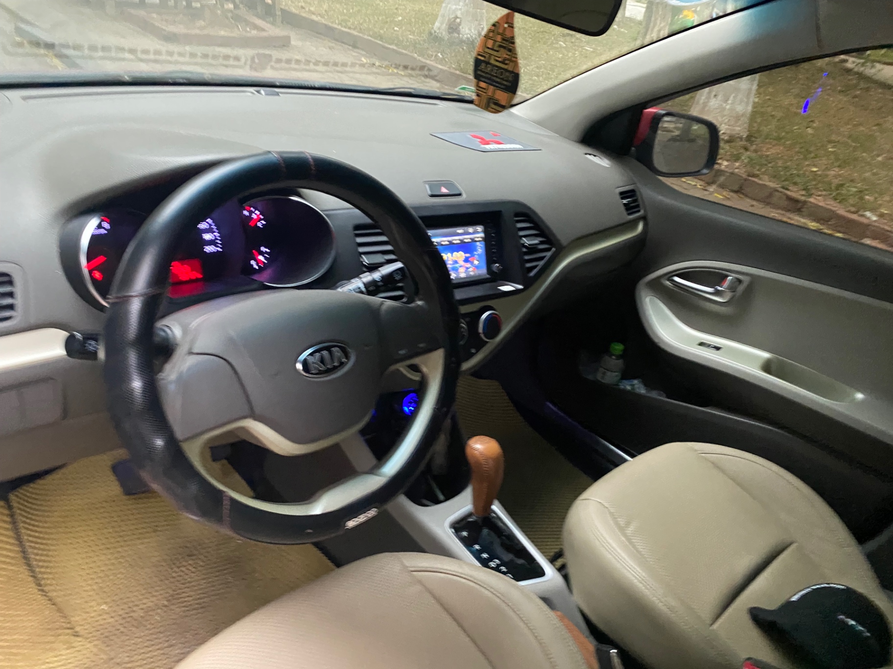 Kia Morning AT 2019 - Nội thất 2