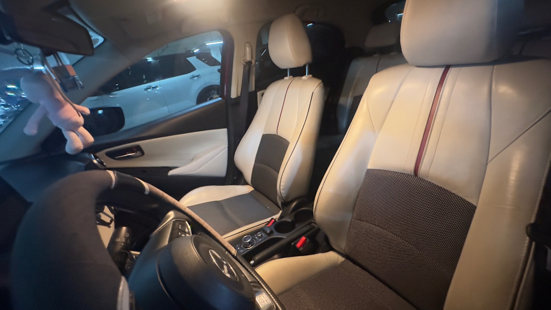 Mazda 2 Luxury 2019 - Nội thất 1