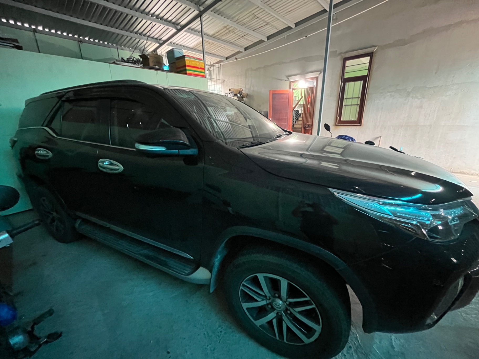 Toyota Fortuner 2.7V 4x4 AT 2017 - Ngoại thất 3
