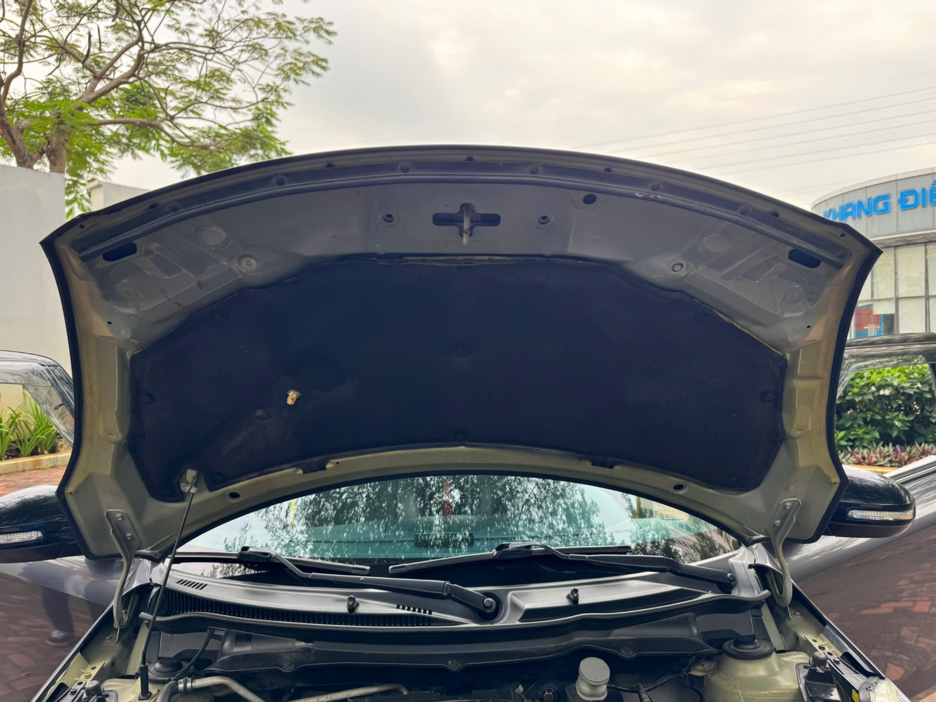 Suzuki Swift RS 2016 - Khoang động cơ 1