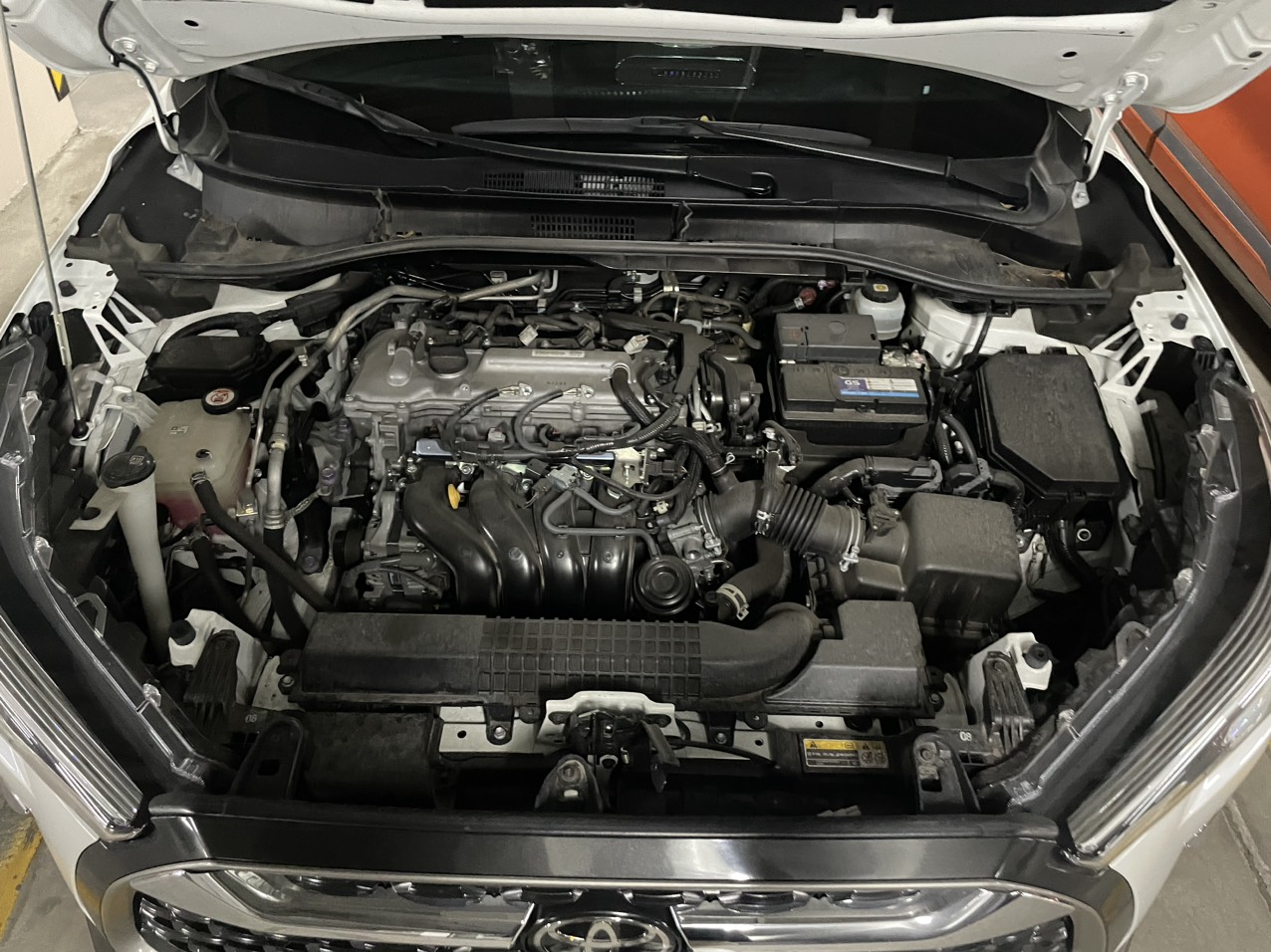 Toyota Corolla Cross 1.8V 2020 - Khoang động cơ 1