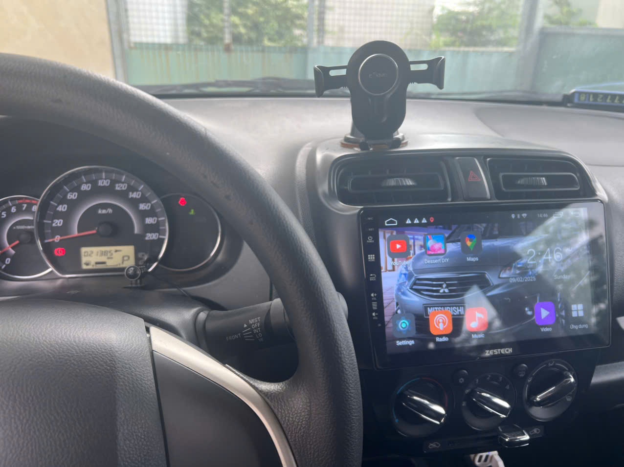 Mitsubishi Attrage 1.2 CVT Eco 2019 - Nội thất 2