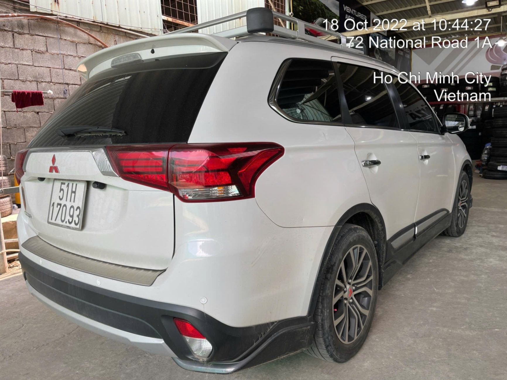 Mitsubishi Outlander 2.0 CVT Premium 2018 - Ngoại thất 2
