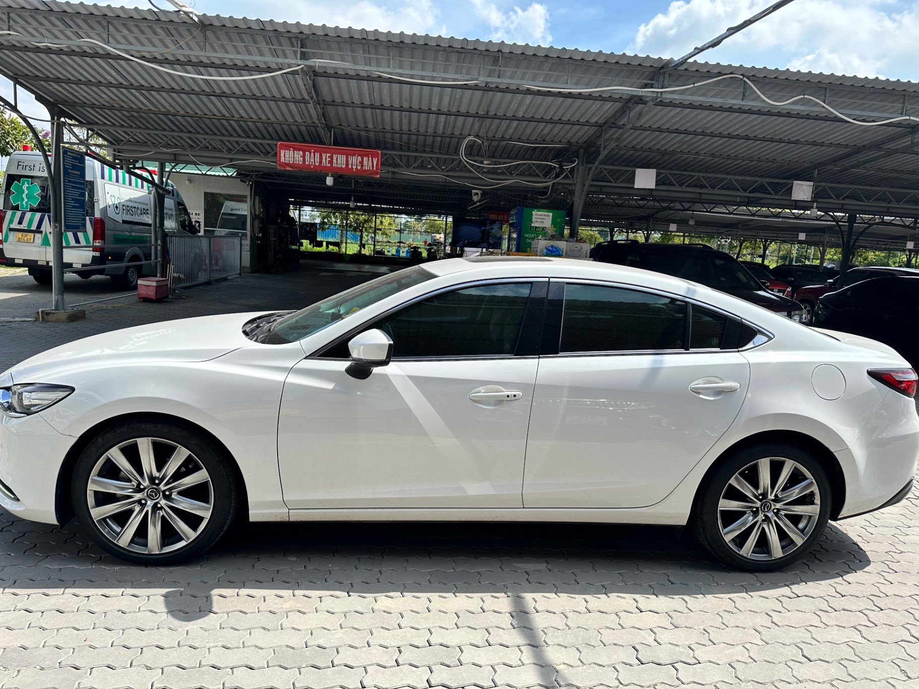 Mazda 6 2.0 Premium GTCCC 2022 - Ngoại thất 2