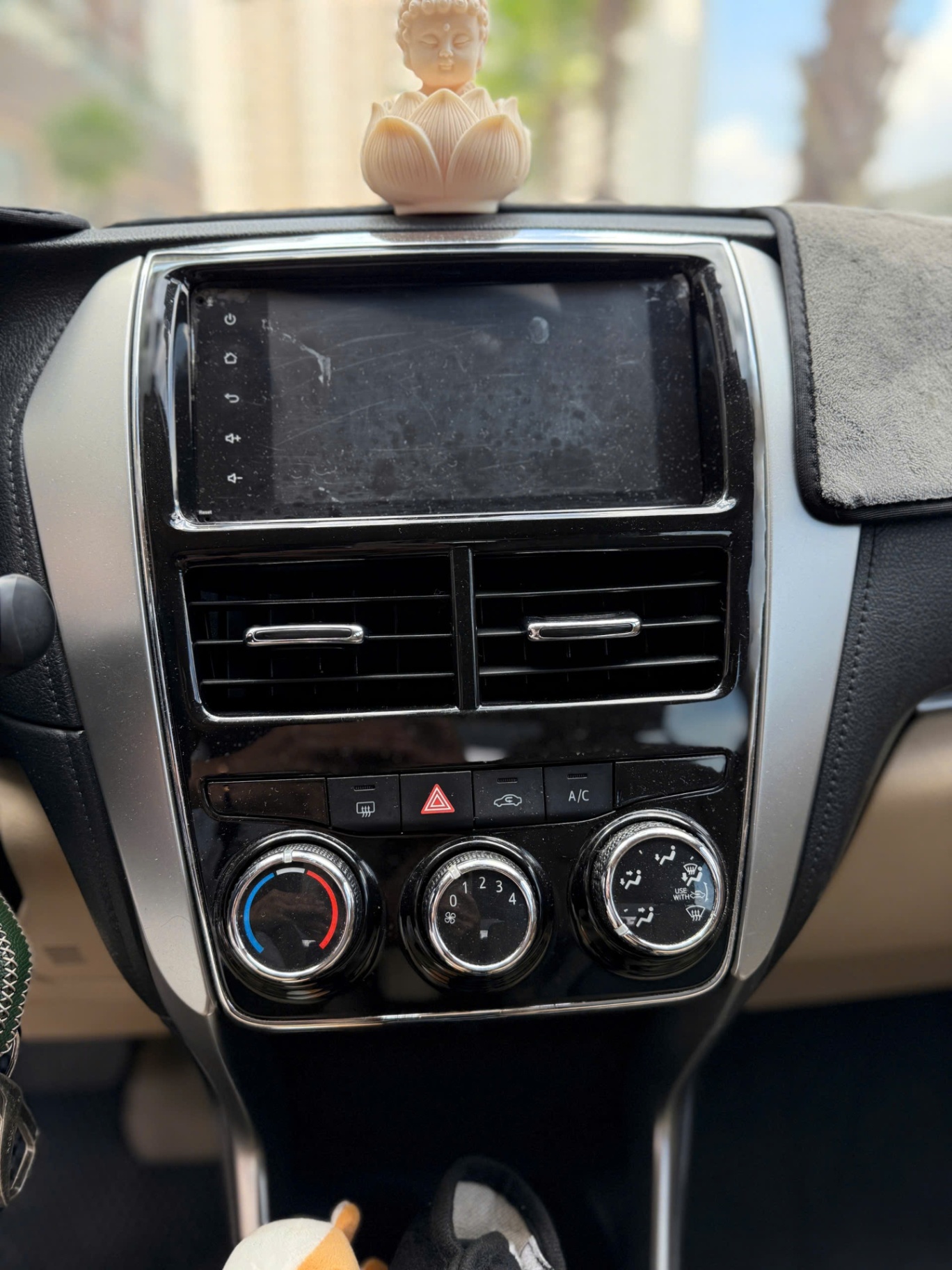 Toyota Vios 1.5E CVT 2019 - Nội thất 3