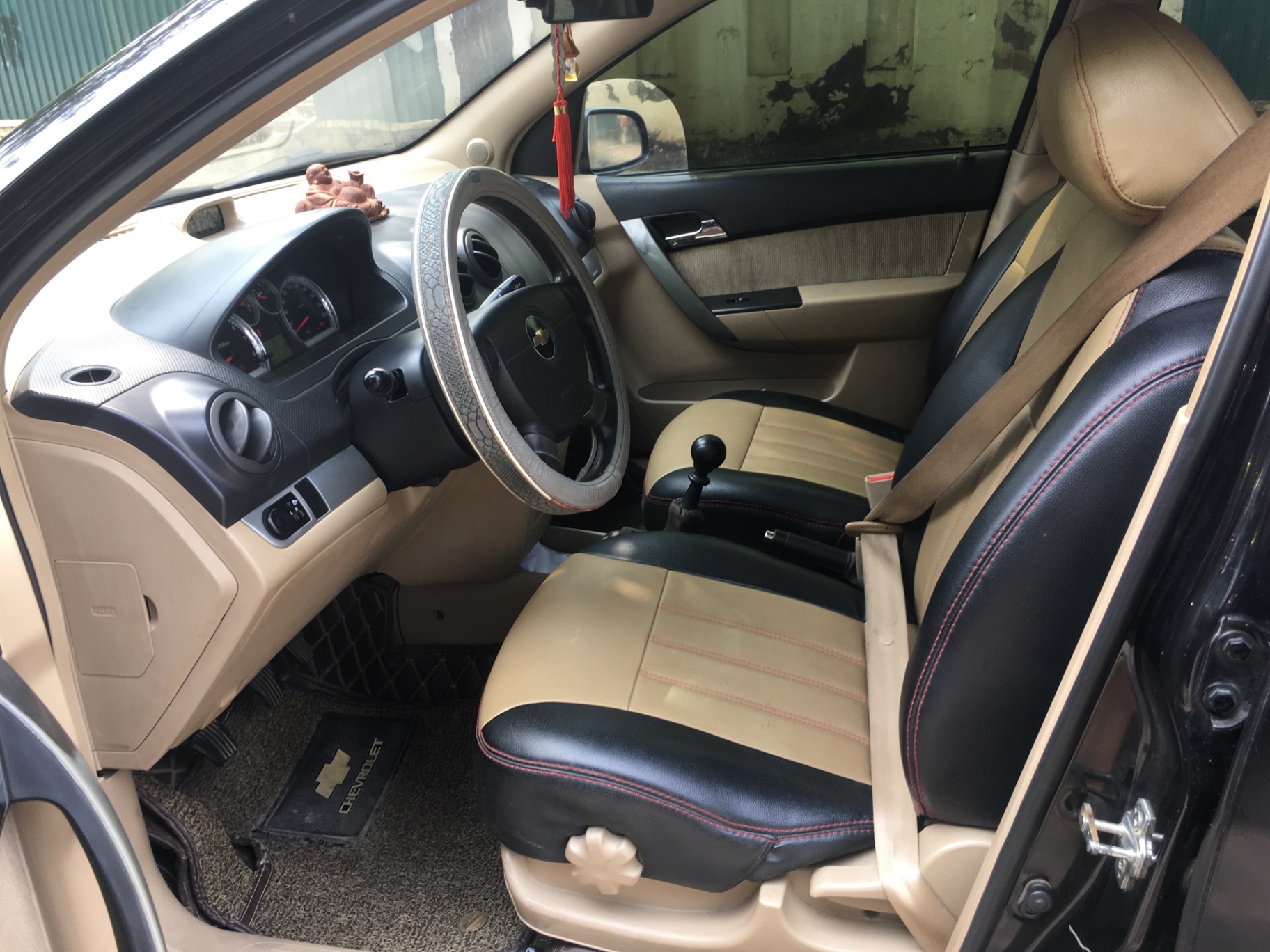 Chevrolet Aveo LT 1.5 MT 2014 - Nội thất 2