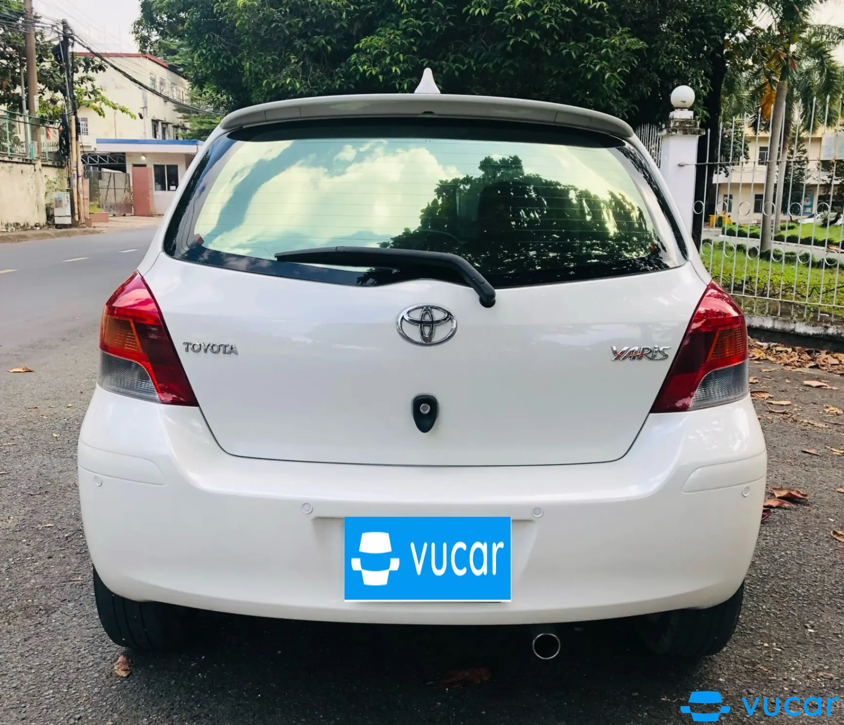 Toyota Yaris 1.3 AT 2010 - Ngoại thất 3