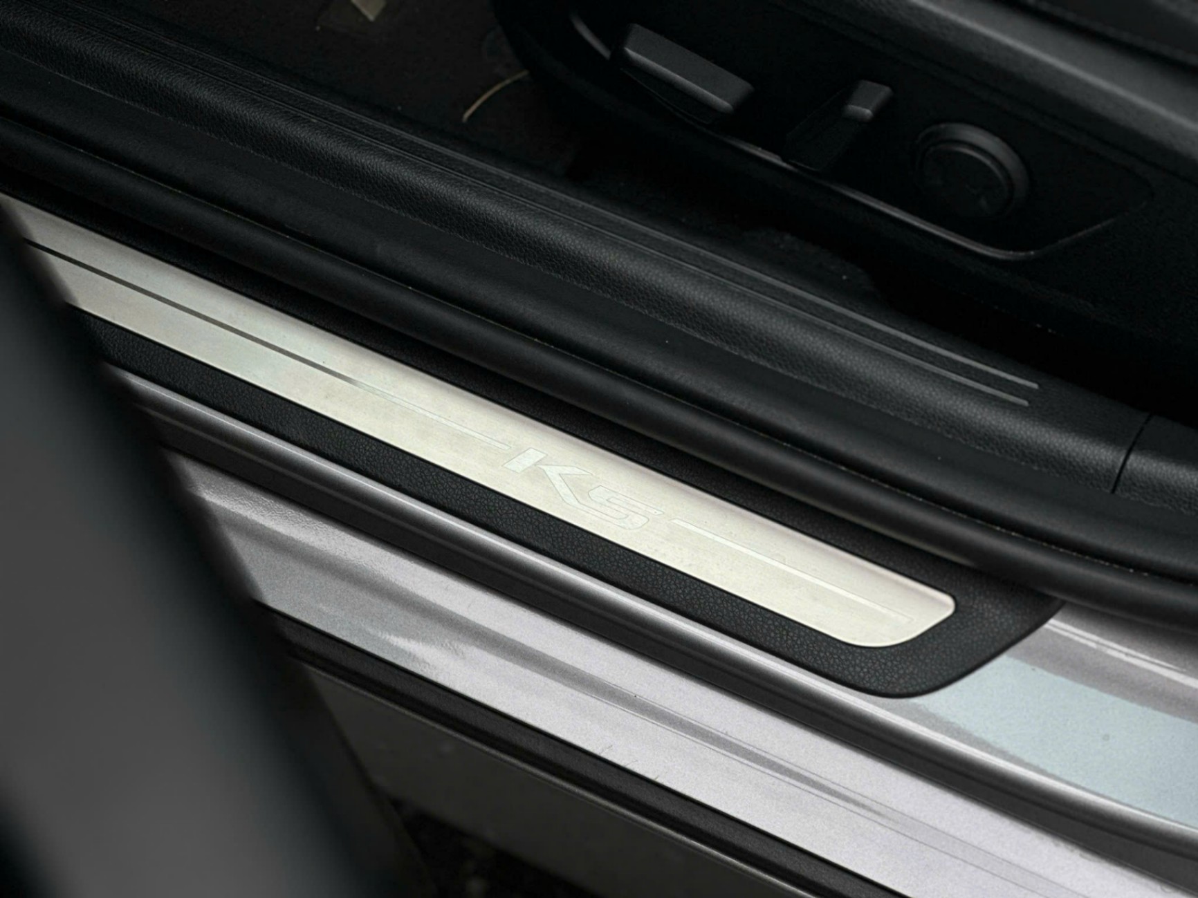 Kia K5 Premium 2.0 AT 2022 - Nội thất 3