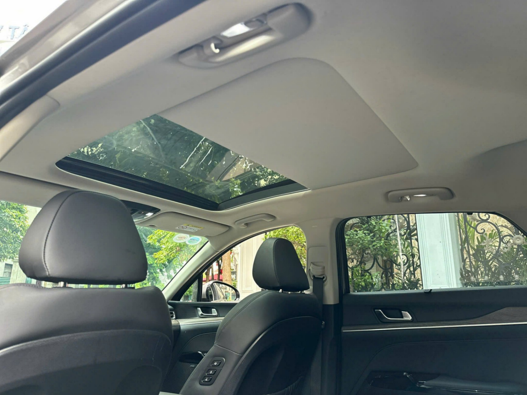 Kia K5 Premium 2.0 AT 2022 - Nội thất 4