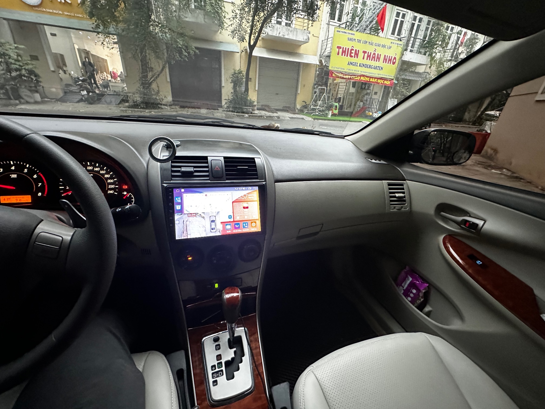 Toyota Corolla altis 2.0V 2010 - Nội thất 2