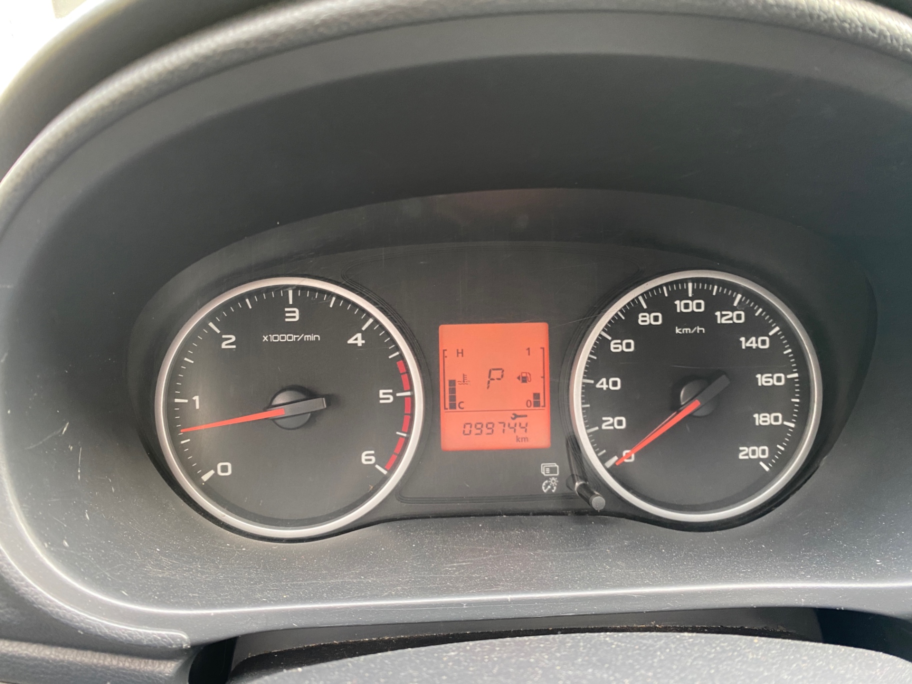 Mitsubishi Triton 4x2 AT 2018 - Nội thất 1
