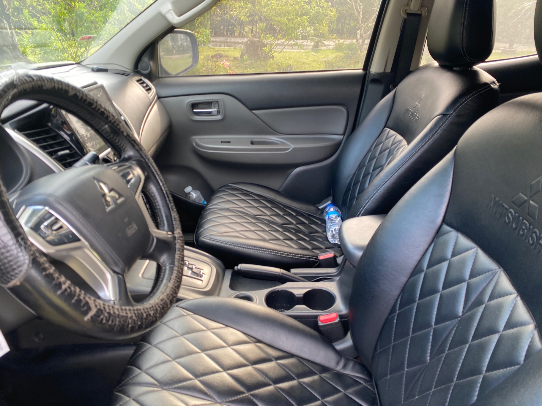Mitsubishi Triton 4x2 AT 2018 - Nội thất 2