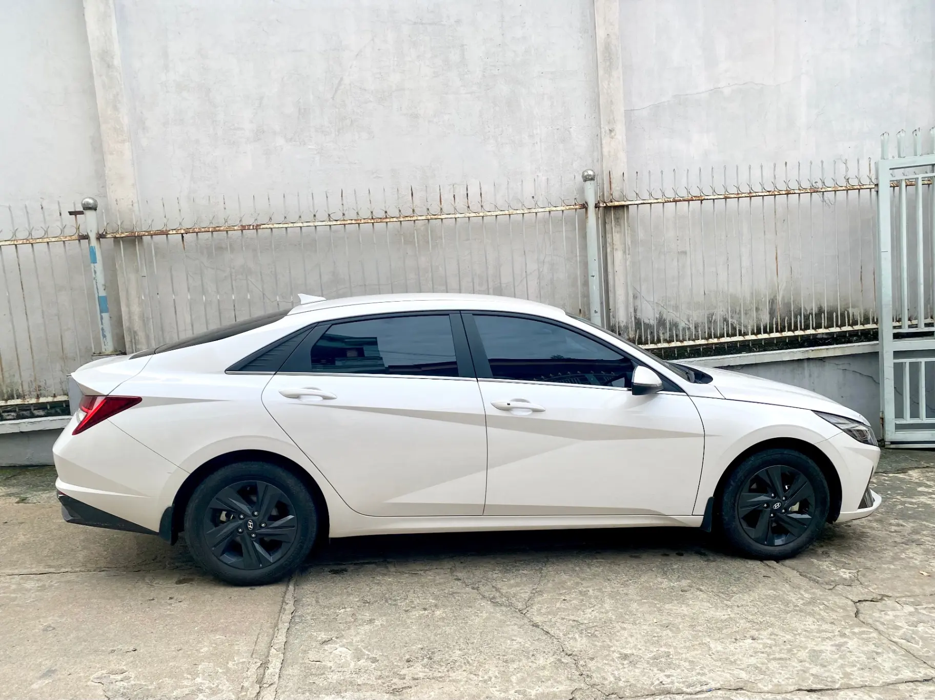 Hyundai Elantra 1.6 AT Đặc biệt 2022 - Ngoại thất 3