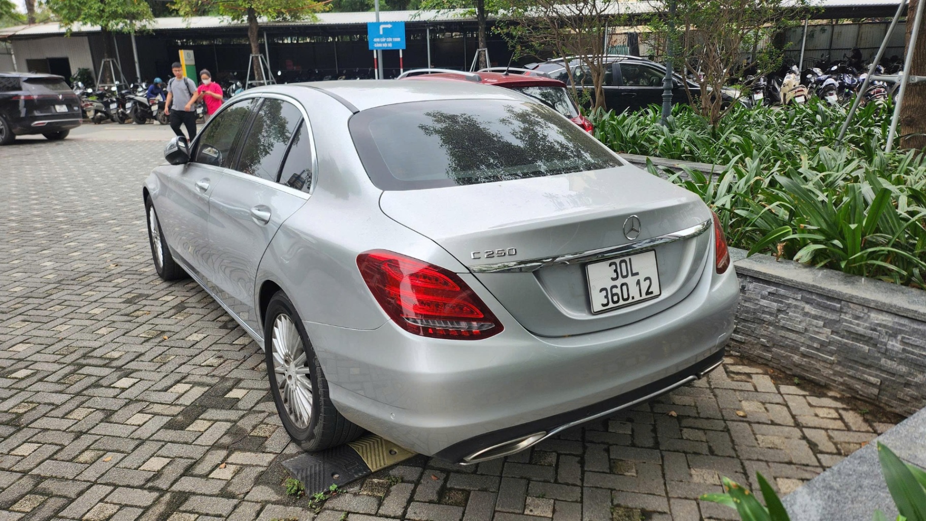 Mercedes C class C250 Exclusive 2015 - Ngoại thất 2