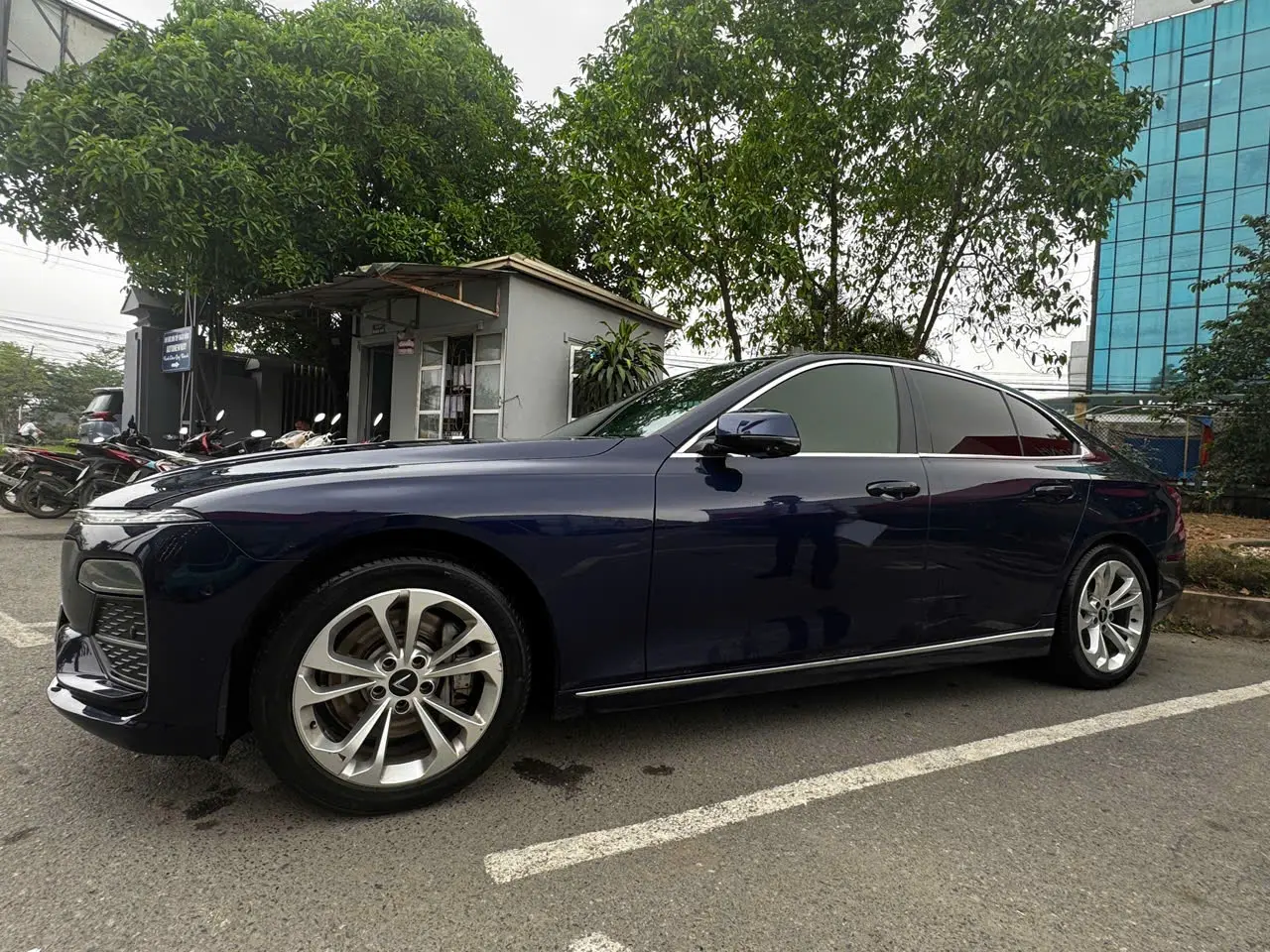 Vinfast Lux a 2.0 Plus 2.0 AT 2020 - Ngoại thất 2