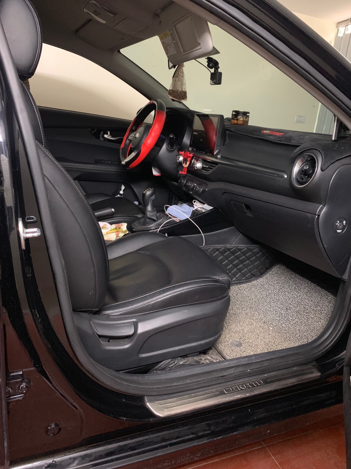 Kia Cerato 1.6 MT 2018 - Nội thất 2