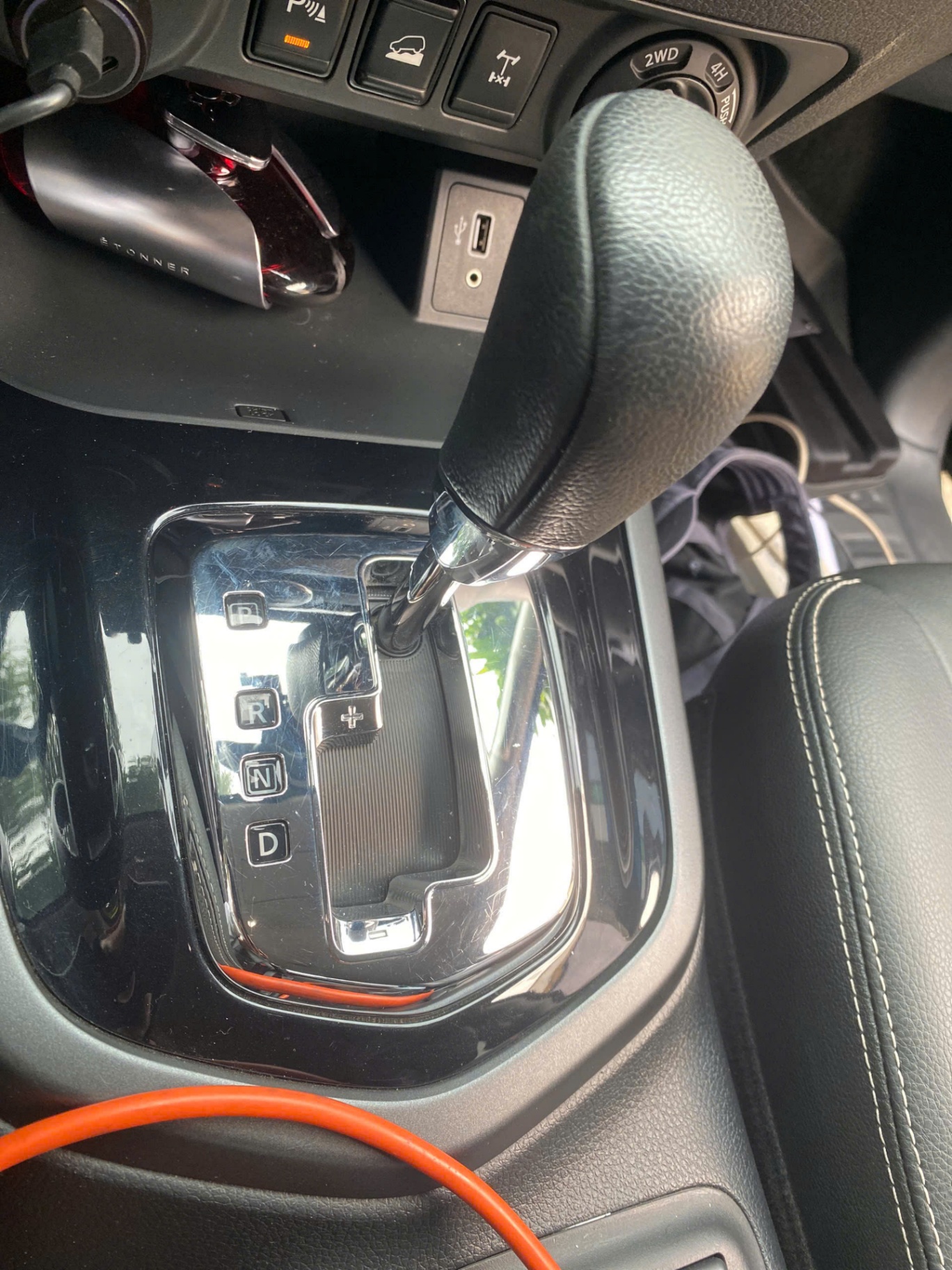 Nissan Navara Pro-4X 2.3 AT 4WD 2022 - Nội thất 8