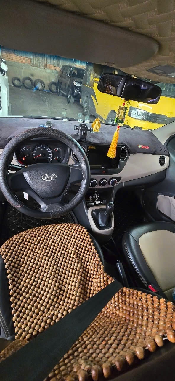 Hyundai i10 2018 Grand 1.2 MT Base - Nội thất 3