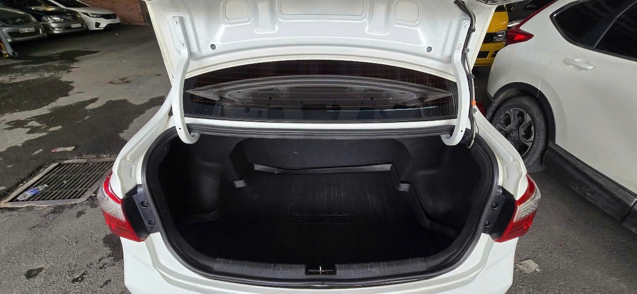 Hyundai i10 2018 Grand 1.2 MT Base - Nội thất 4