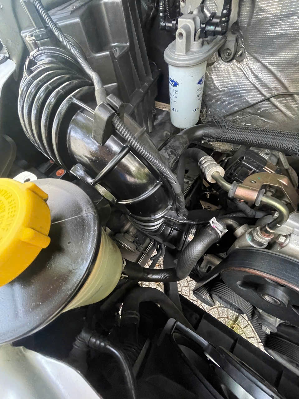 Ford Transit Standard MID 2016 - Gầm & khung xe 1