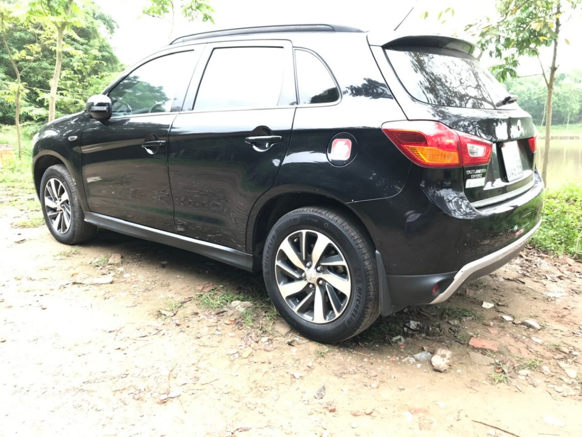 Mitsubishi Outlander sport 2.0 CVT Premium 2016