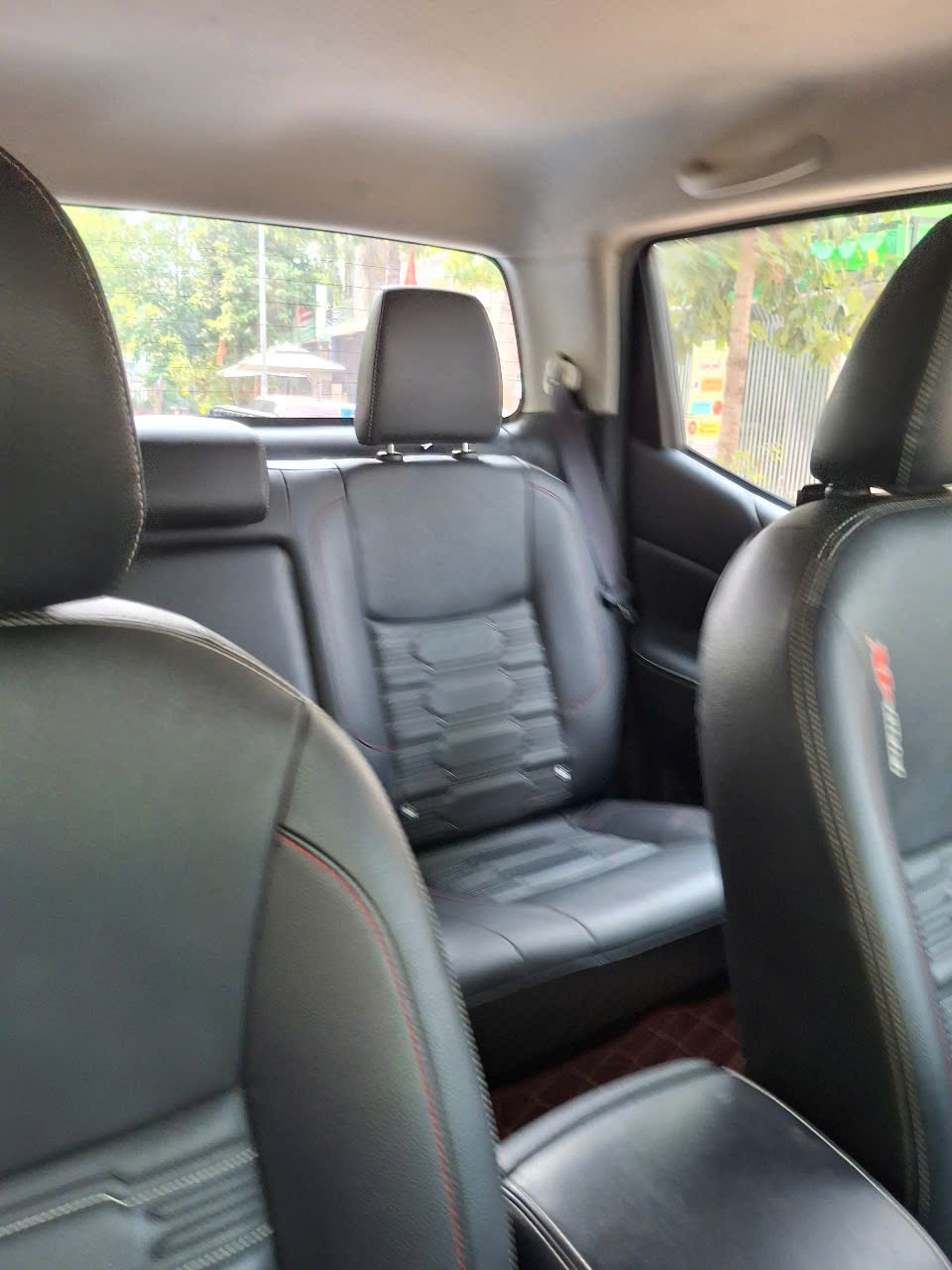 Nissan Navara Pro-4X 2.3 AT 4WD 2023 - Nội thất 6
