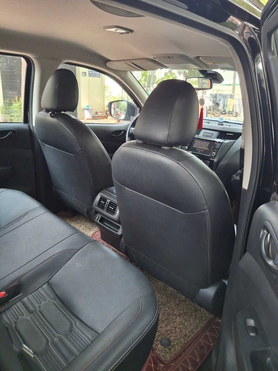 Nissan Navara Pro-4X 2.3 AT 4WD 2023 - Nội thất 7