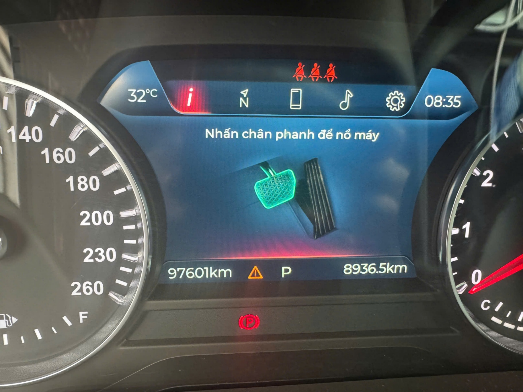 Vinfast Lux sa 2.0 Plus 2.0 AT 2020 - Nội thất 1