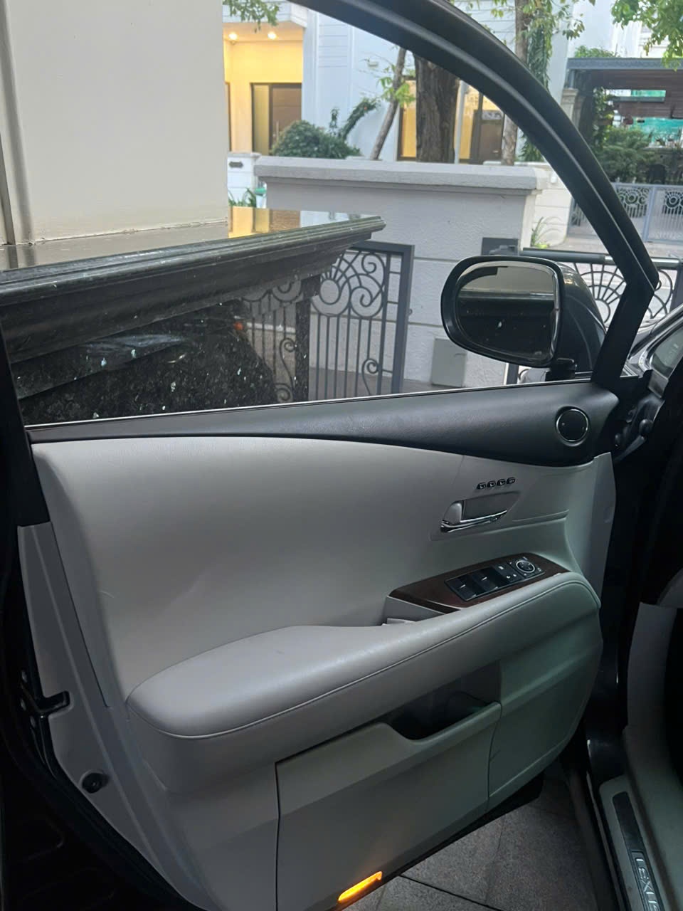 Lexus Rx  2011 - Nội thất 4