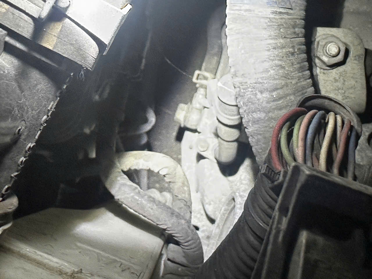 Nissan Sunny XV 2017 - Gầm & khung xe 4