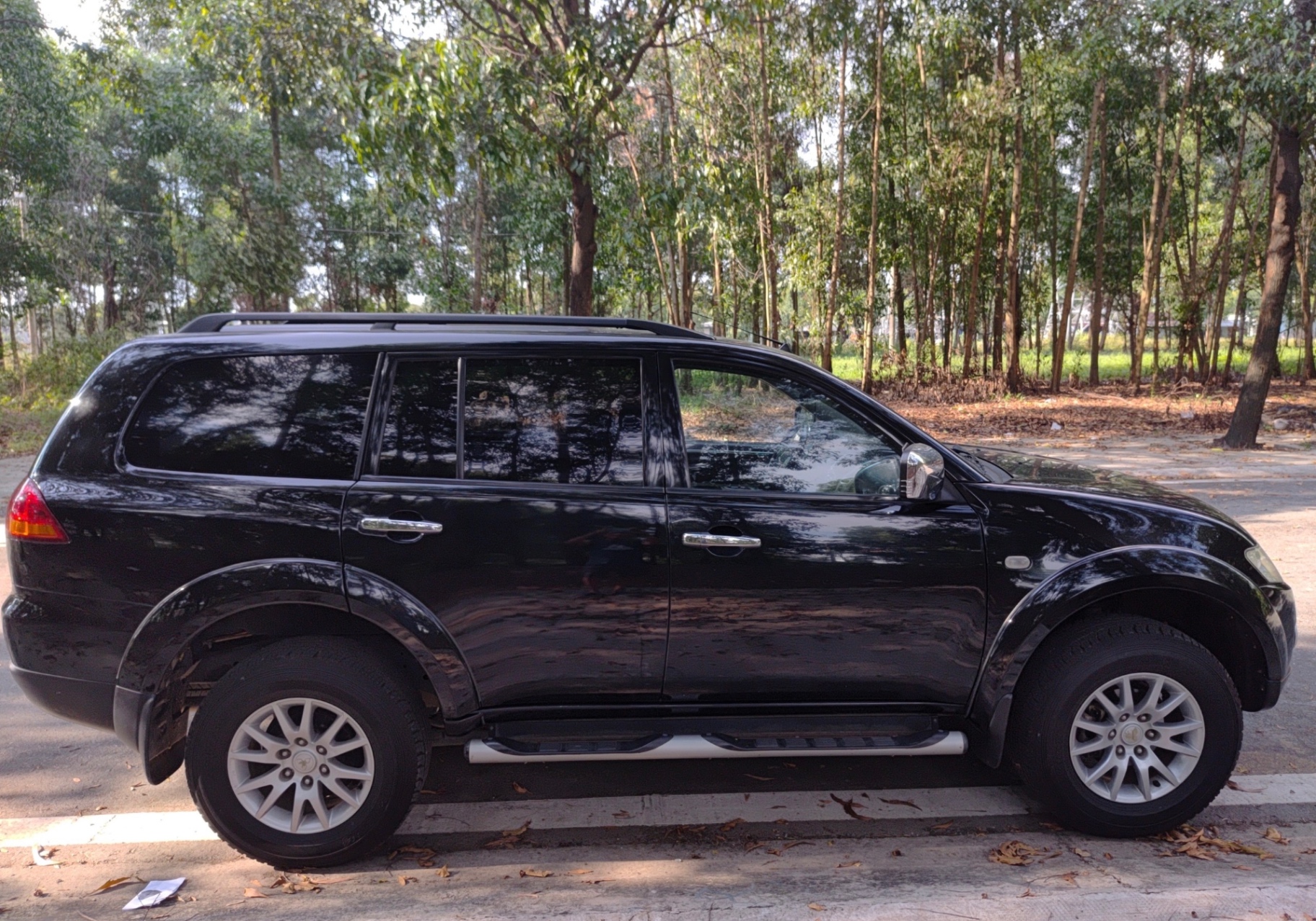 Mitsubishi Pajero sport D 4x2 AT 2012 - Ngoại thất 3