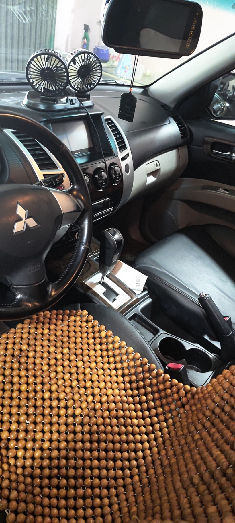 Mitsubishi Pajero sport D 4x2 AT 2012 - Nội thất 1