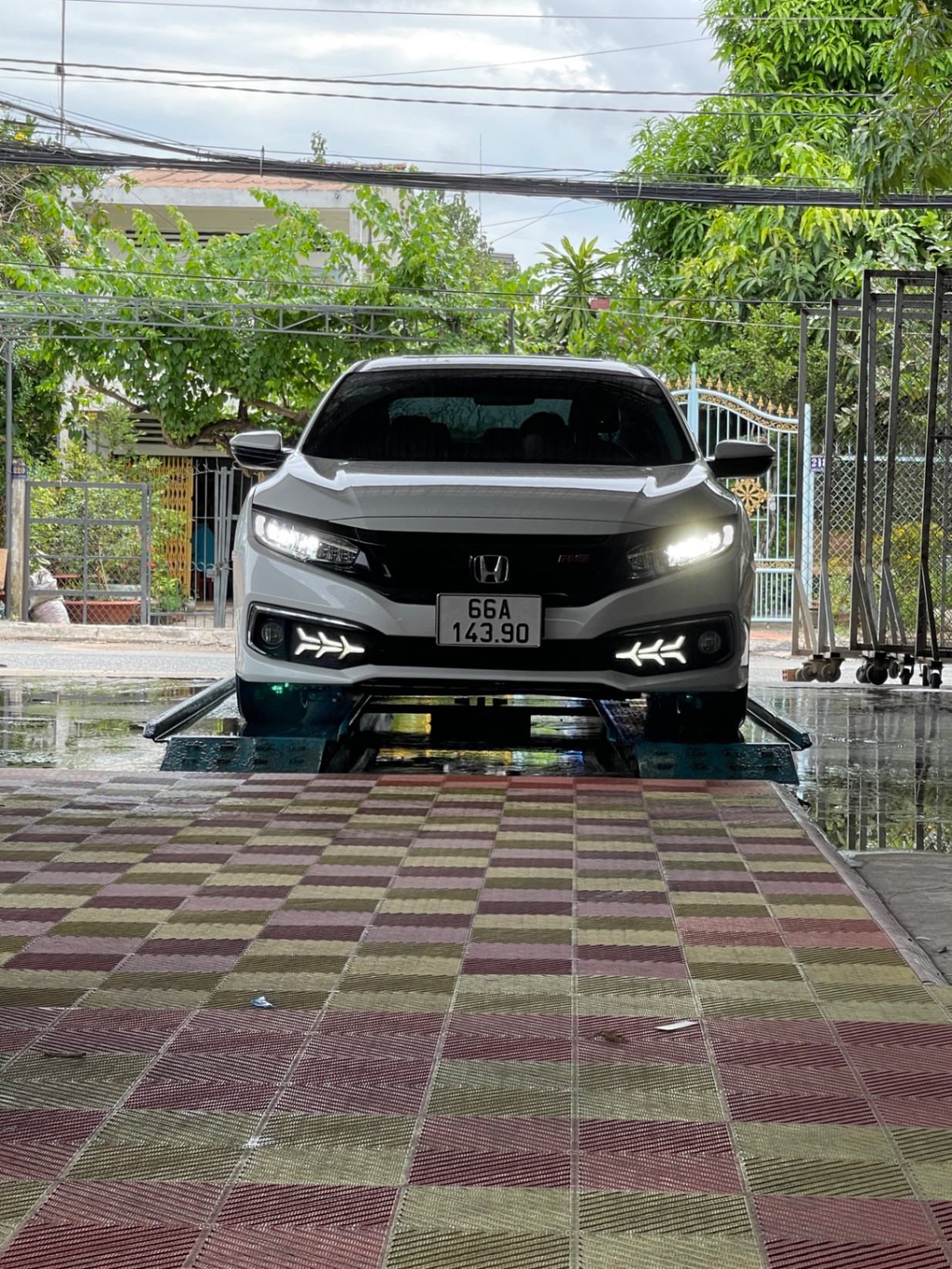 Honda Civic G 1.8 AT 2021 - Ngoại thất 2