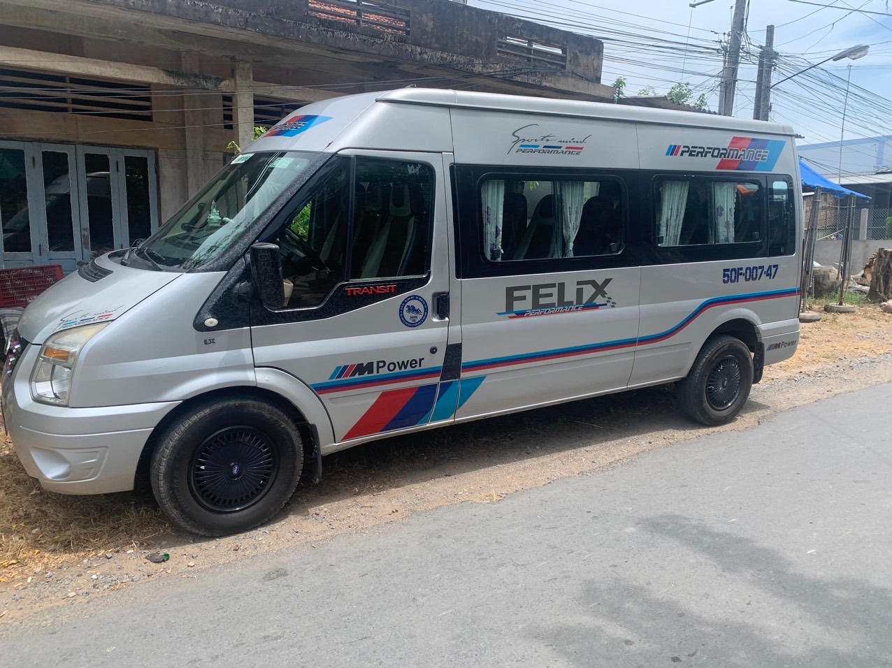 Ford Transit Standard MID 2014 - Ngoại thất 1