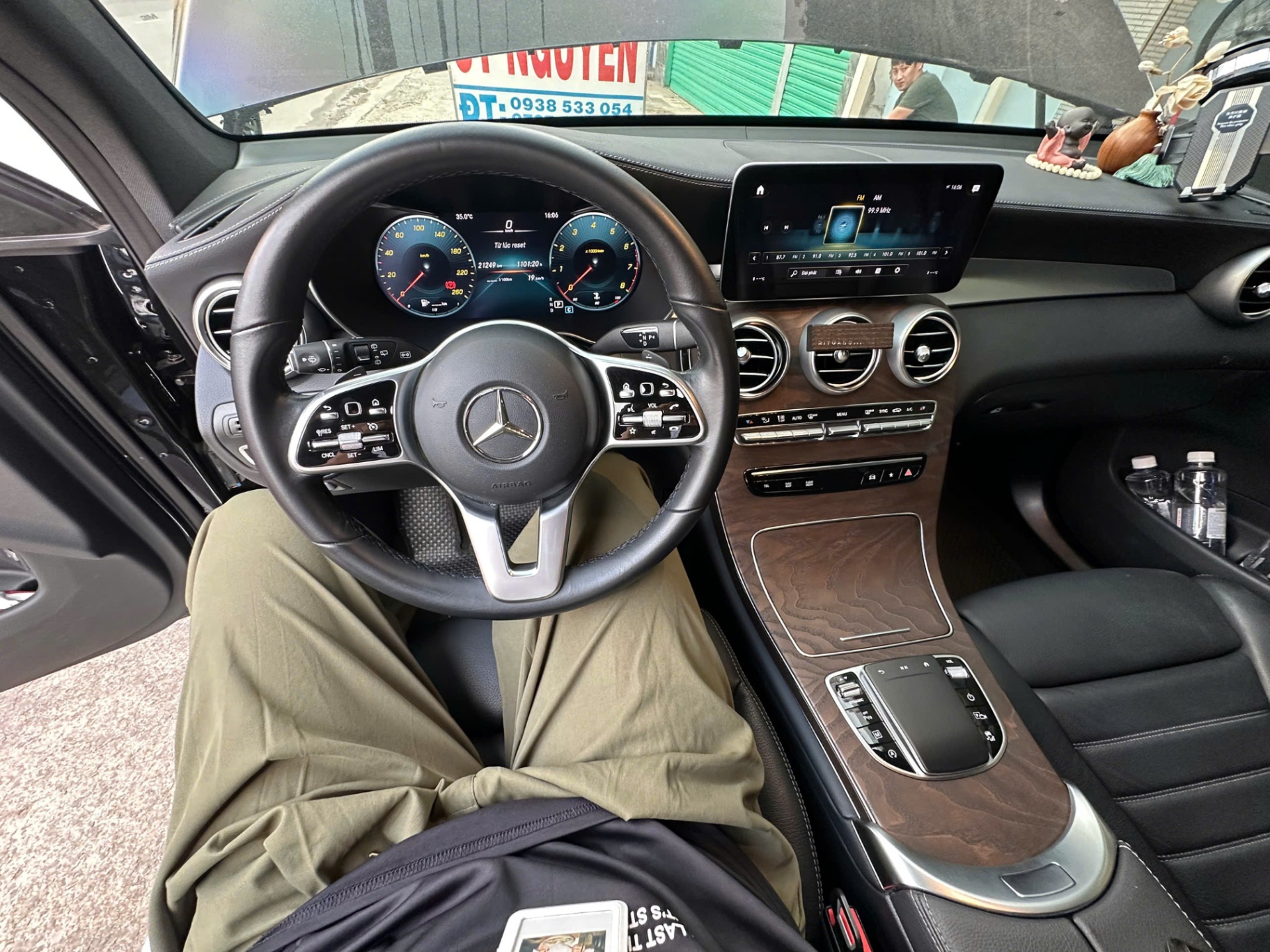 Mercedes Glc 200 4Matic 2021 - Nội thất 3