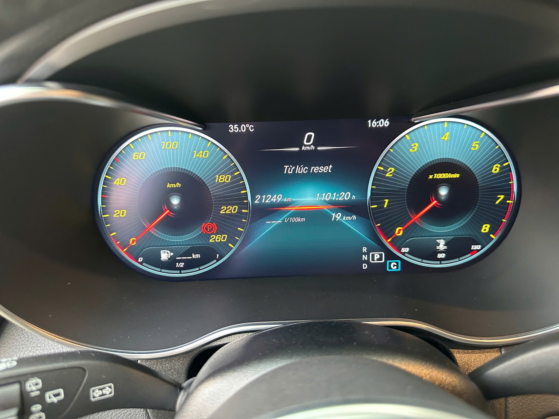 Mercedes Glc 200 4Matic 2021 - Nội thất 5