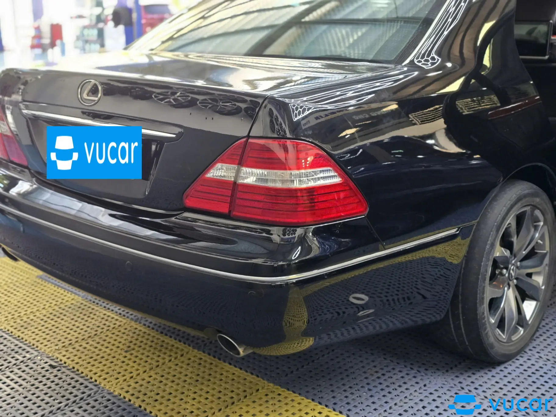 Lexus LS 430 2003 - Ngoại thất 5