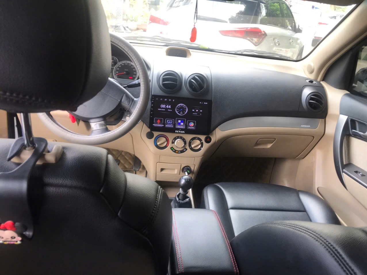Chevrolet Aveo LT 1.4 MT 2018 - Nội thất 3